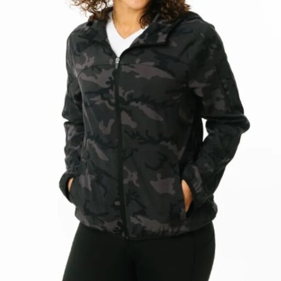 Zyia Camo Wind Breaker - Picture 1 of 8